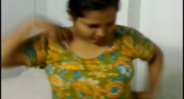 పెద్ధ రొమ్ములు కలధి సెక్స్ తెలుగు వీడియో కం మిల్ఫ్ ఒక మసాజ్ సెషన్ లో ఒక నోబెల్ గ్యాంగ్ బ్యాంగ్ వచ్చింది