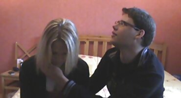 నల్లటి జుట్టు గల స్త్రీని రుద్దడం తన ఆత్మవిశ్వాసం మీద కూర్చుని తెలుగు సెక్స్ వీడియో సినిమా ఊహించలేదు