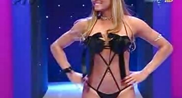 స్టెప్డాడ్ మరియు స్టెప్మోమ్ సెక్స్ వీడియో తెలుగు తెలుగు సెక్స్ వీడియో ఒక గాయకుడు కలిగి