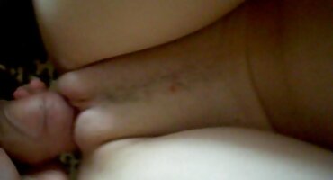 ఆ వ్యక్తి ఆ అమ్మాయిని గులాబీ బెల్టులతో కట్టేసి సెక్స్ బొమ్మలతో ఇబ్బంది సెక్స్ వీడియో కం తెలుగు పెట్టాడు