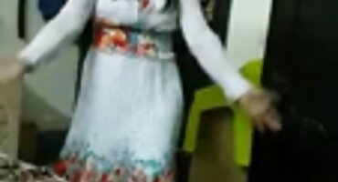 నల్లటి జుట్టు గల స్త్రీని సెక్సీ ఉద్రేకంతో పుస్సీ లో ఇబ్బంది తెలుగు సెక్స్ వీడియో డౌన్లోడ్ కం పెట్టాడు ఒక తెలియని నల్ల మనిషి