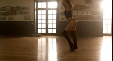 ఒక క్లబ్ సెక్స్ వీడియో తెలుగులో లో డేటింగ్ తర్వాత కొత్త ప్రేమికుడు ఇబ్బంది పెట్టాడు వివాహిత పతిత గాడిద