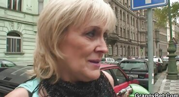 సోదరుడు తన ప్రియుడు కంటే మెరుగైన తన సోదరి ఇబ్బంది సెక్స్ వీడియో తెలుగు సాంగ్స్ పెట్టాడు