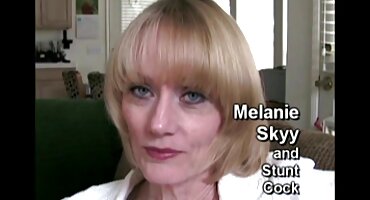 పరిపక్వ అందగత్తె నటిస్తూ అందంగా అమ్మాయి సెక్స్ వీడియో ఒక శృంగార వీడియో