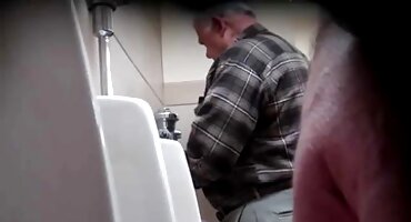 ఫ్లాట్ ఛాతీ రాగి జుట్టు ఇబ్బంది పెట్టాడు బిగువైన పూకు లో స్పోర్టి గై తెలుగు సెక్స్ వీడియో సాంగ్