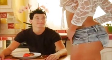 బ్లాండ్ మరియు నలుపు కోచ్ ఇబ్బంది వీడియో తెలుగు సెక్స్ పెట్టాడు వివిధ స్థానాలు